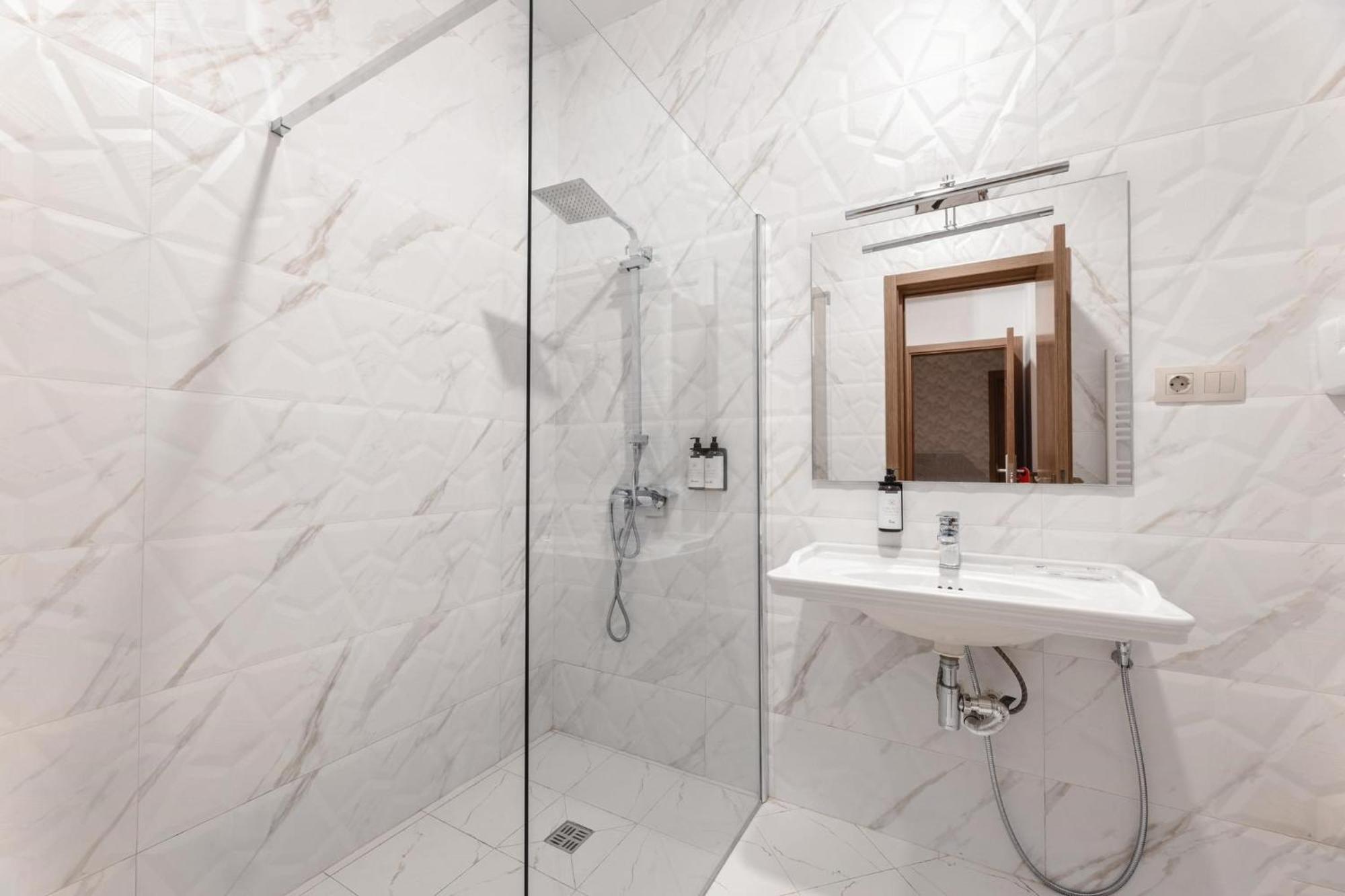 Park Hotel Tskaltubo - Balneo Resort ภายนอก รูปภาพ